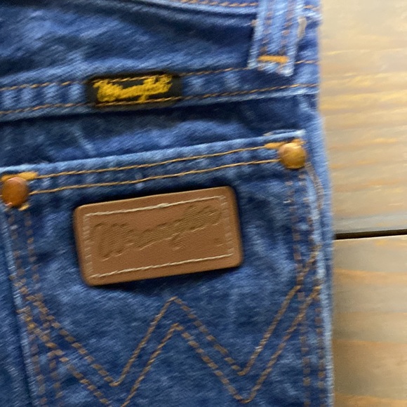 Wrangler jeans size 2 t. Snap button. - Picture 3 of 5